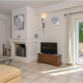 3 bedroom villa with heated pool in Kassiopi, Corfu, sleeps 6